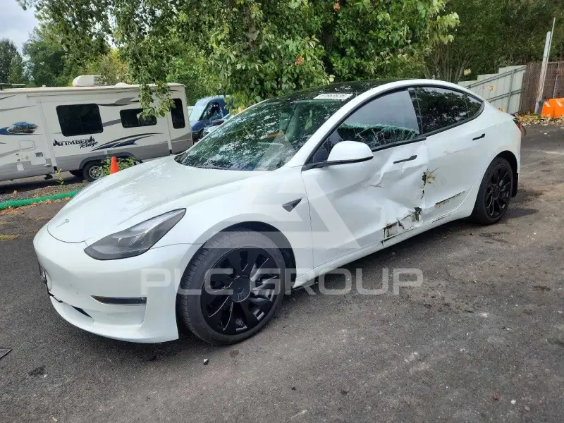 2022 Tesla Model 3 фото