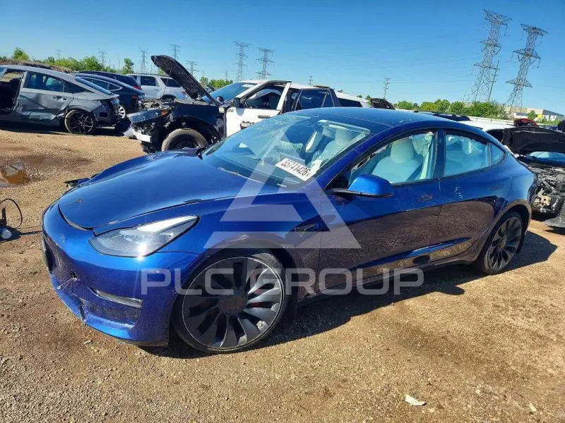 2022 Tesla Model 3 фото