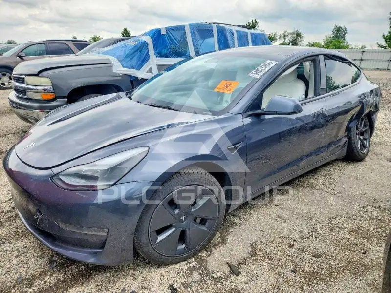 2022 Tesla Model 3 фото