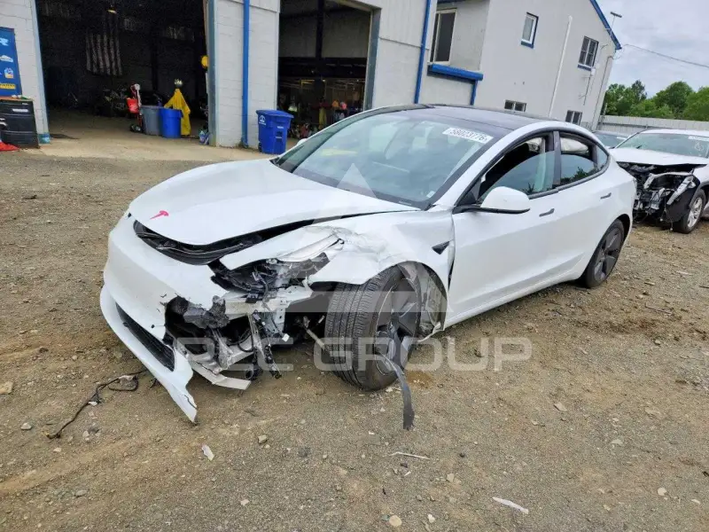 2022 Tesla Model 3 фото