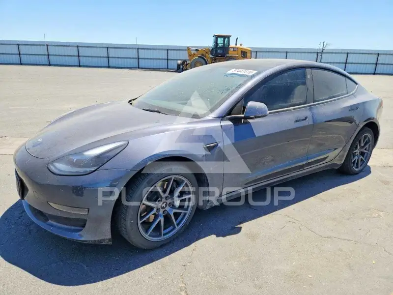 2022 Tesla Model 3 фото