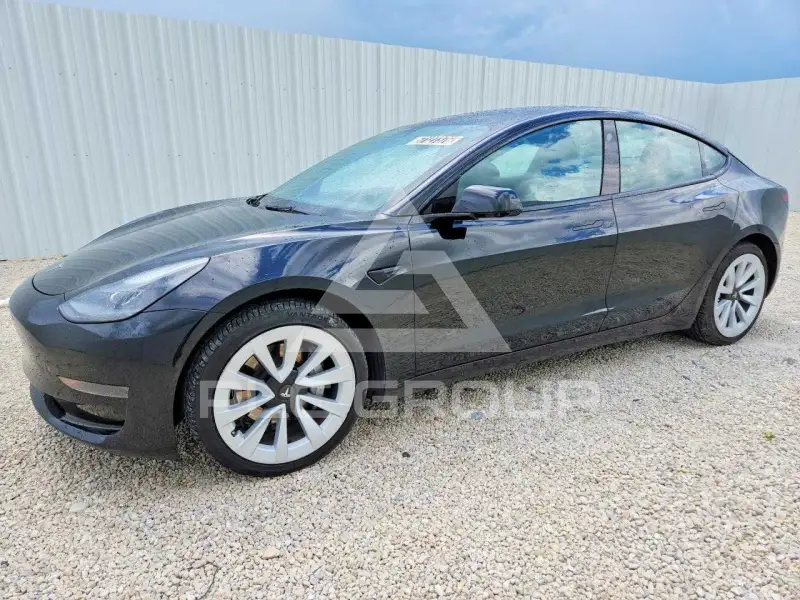 2022 Tesla Model 3 фото