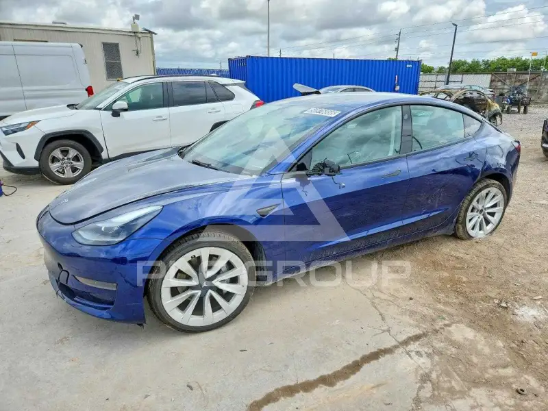2022 Tesla Model 3 фото