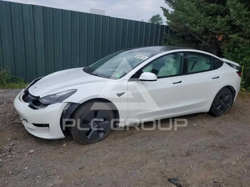 2022 Tesla Model 3 фото