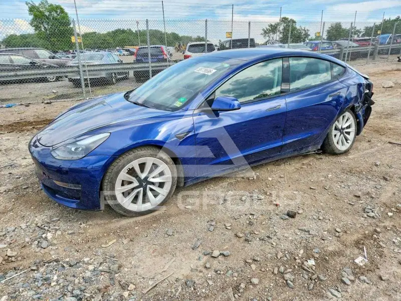 2022 Tesla Model 3 фото