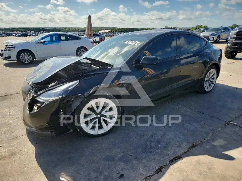 2022 Tesla Model 3 фото