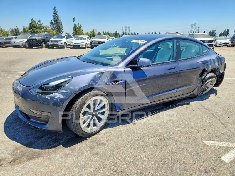 2022 Tesla Model 3 фото