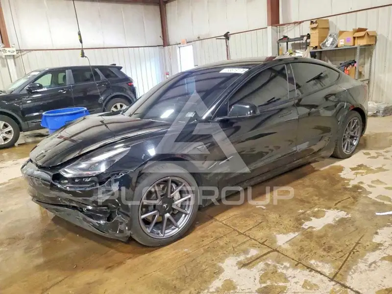 2022 Tesla Model 3 фото