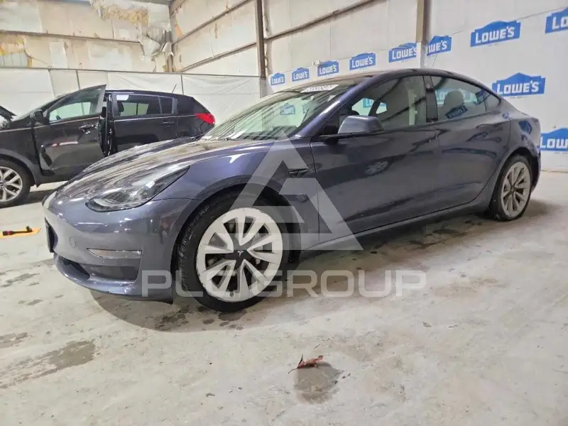 2022 Tesla Model 3 фото