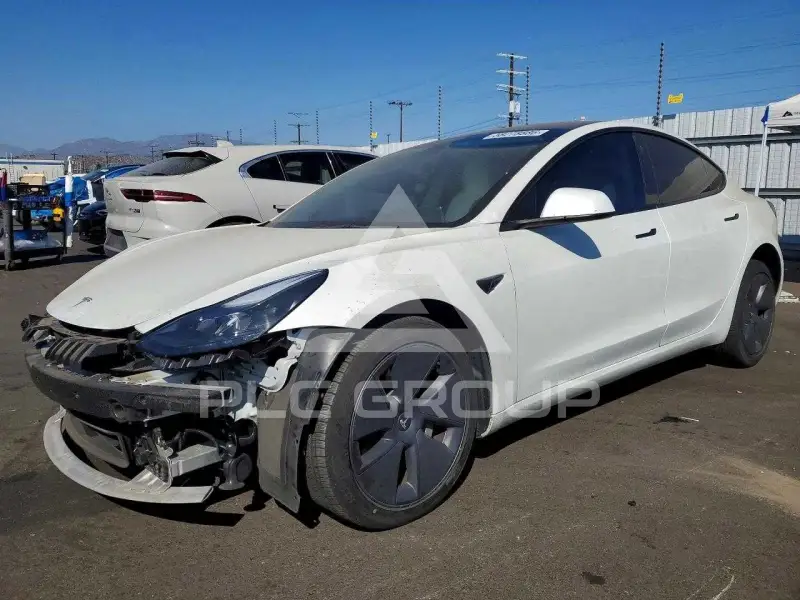2022 Tesla Model 3 фото