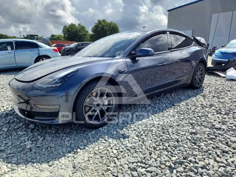 2022 Tesla Model 3 фото