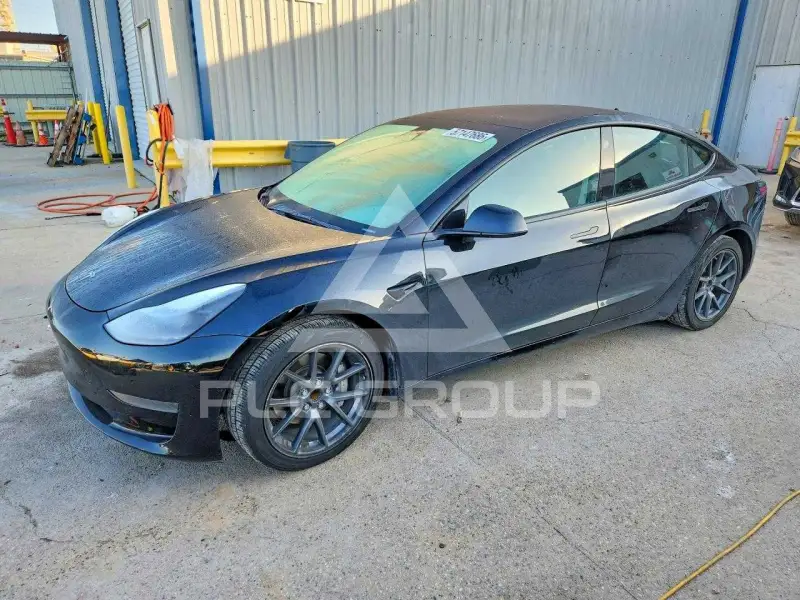 2022 Tesla Model 3 фото
