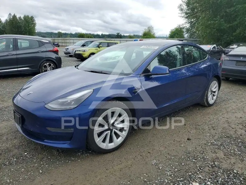 2022 Tesla Model 3 фото