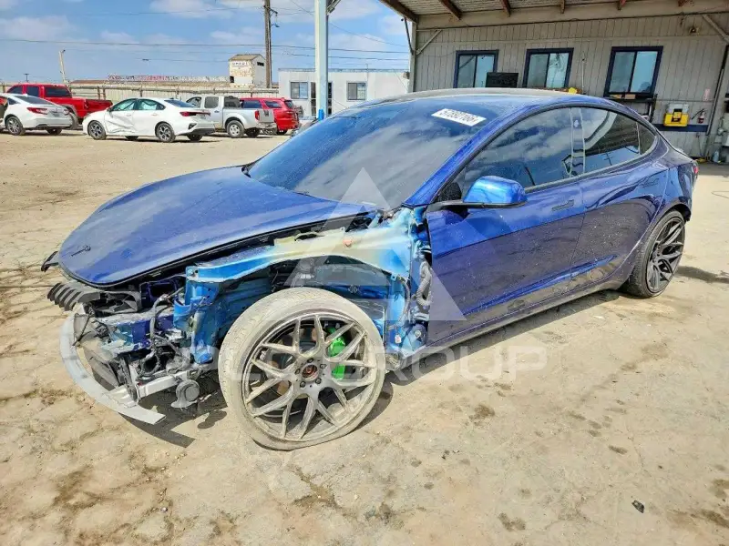 2022 Tesla Model 3 фото