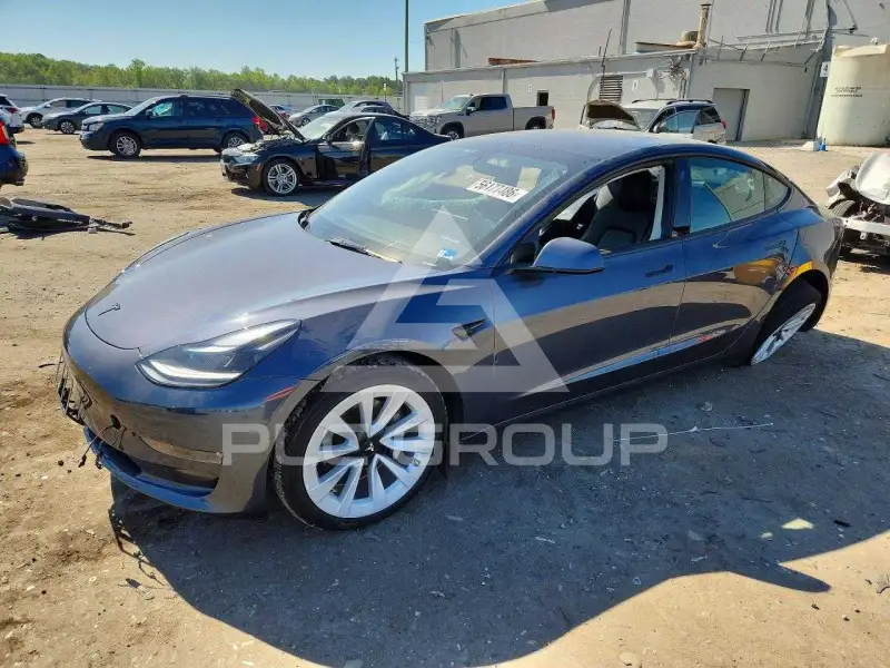 2022 Tesla Model 3 фото