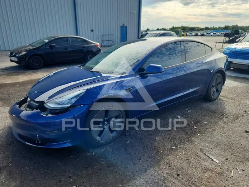 2022 Tesla Model 3 фото