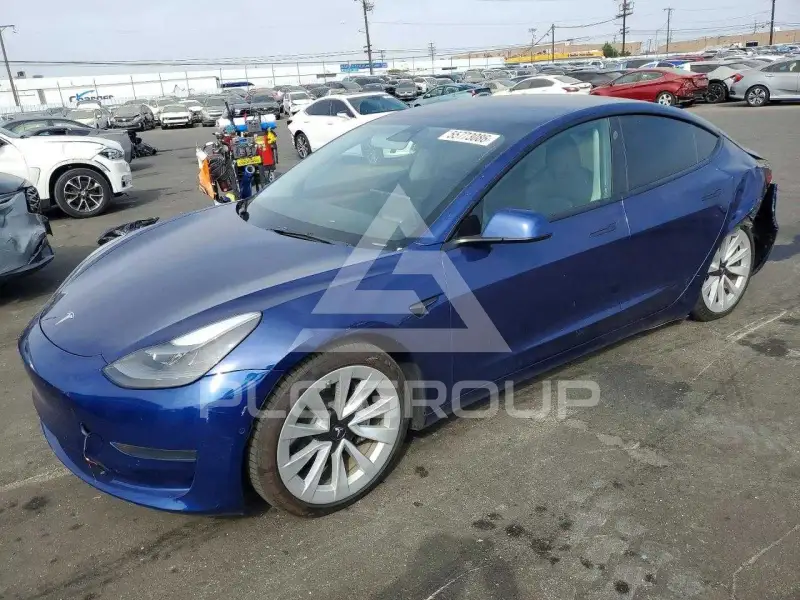 2022 Tesla Model 3 фото