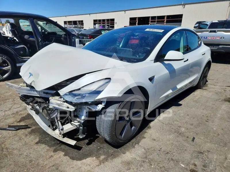 2022 Tesla Model 3 фото