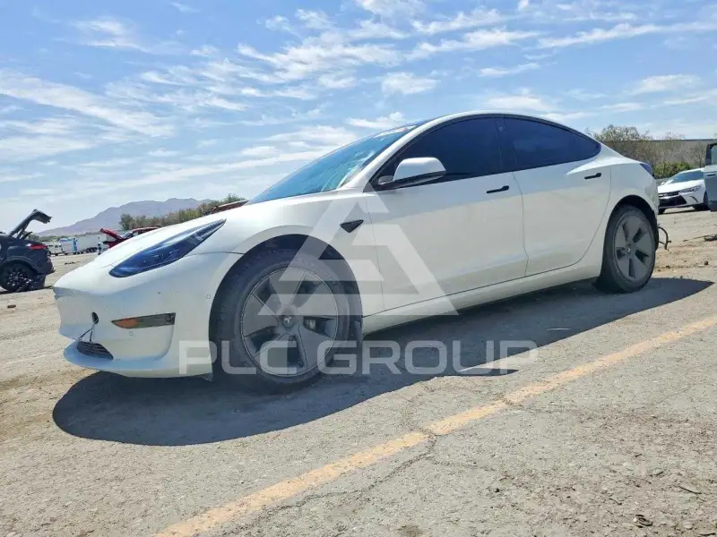 2022 Tesla Model 3 фото