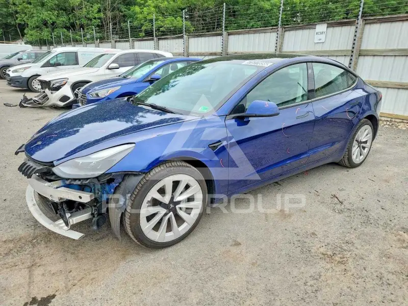 2022 Tesla Model 3 фото