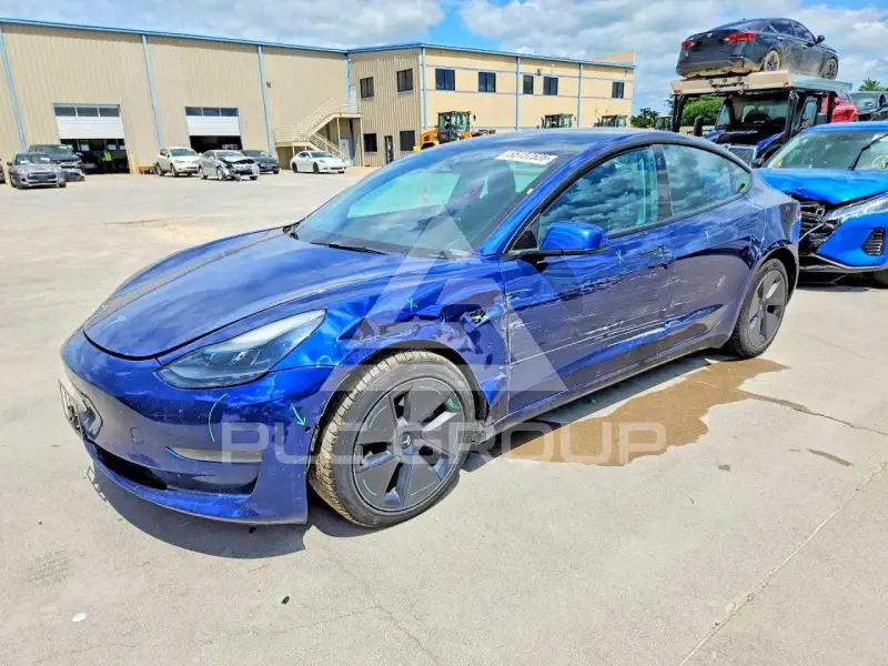 2022 Tesla Model 3 фото