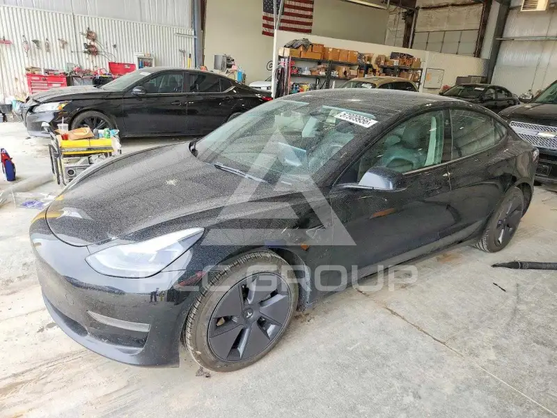 2022 Tesla Model 3 фото