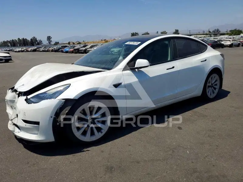 2022 Tesla Model 3 фото