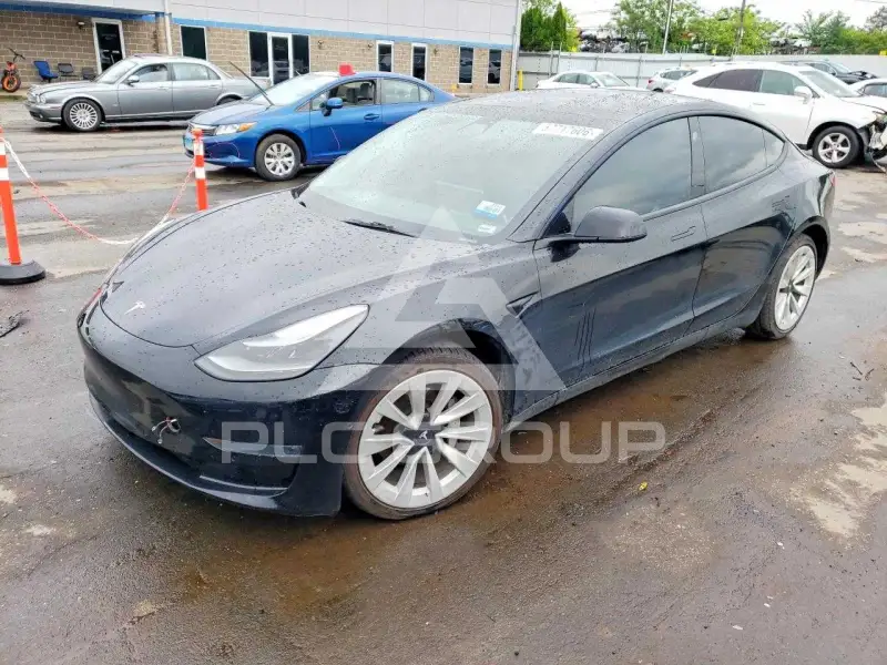 2022 Tesla Model 3 фото