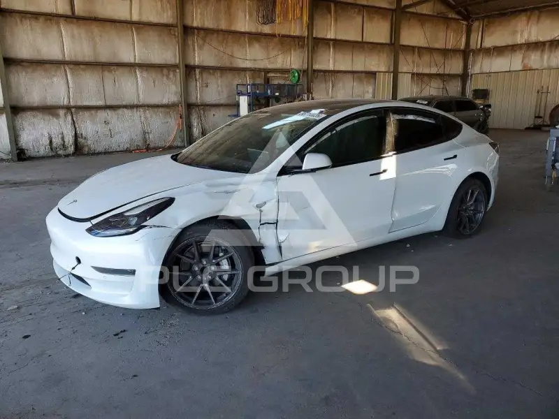 2022 Tesla Model 3 фото