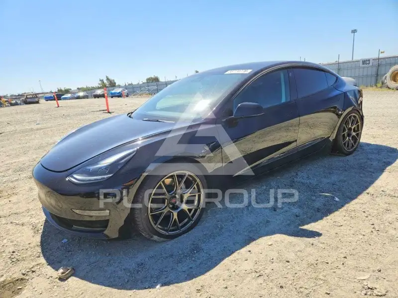 2022 Tesla Model 3 фото
