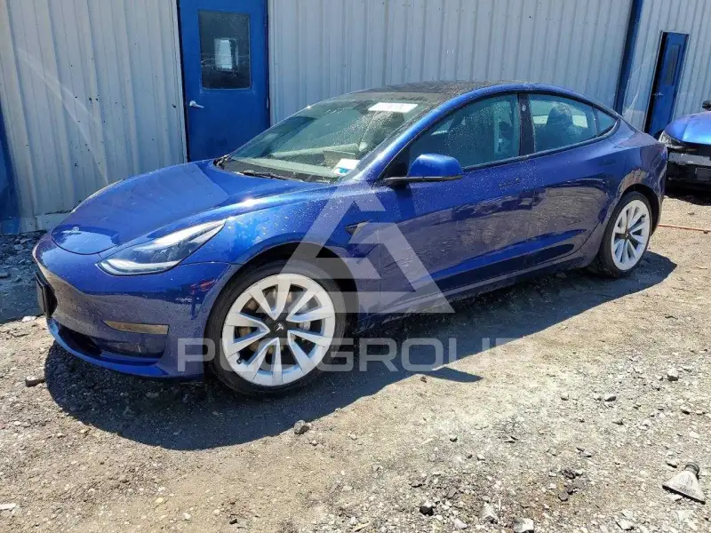 2022 Tesla Model 3 фото