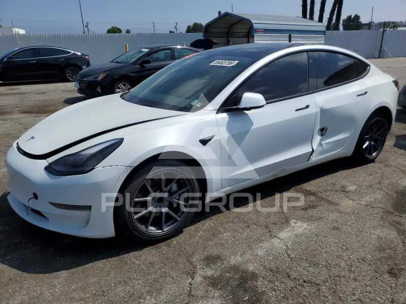 2022 Tesla Model 3 фото