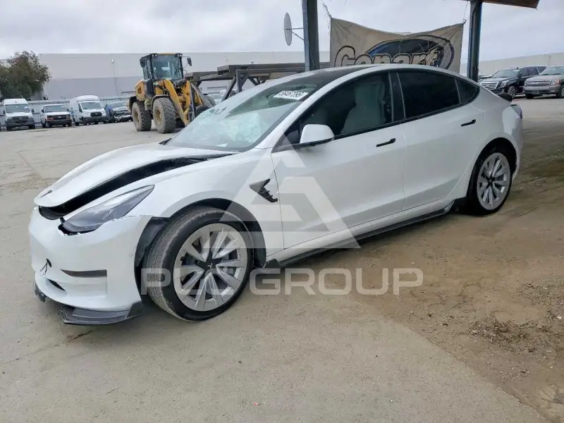 2022 Tesla Model 3 фото