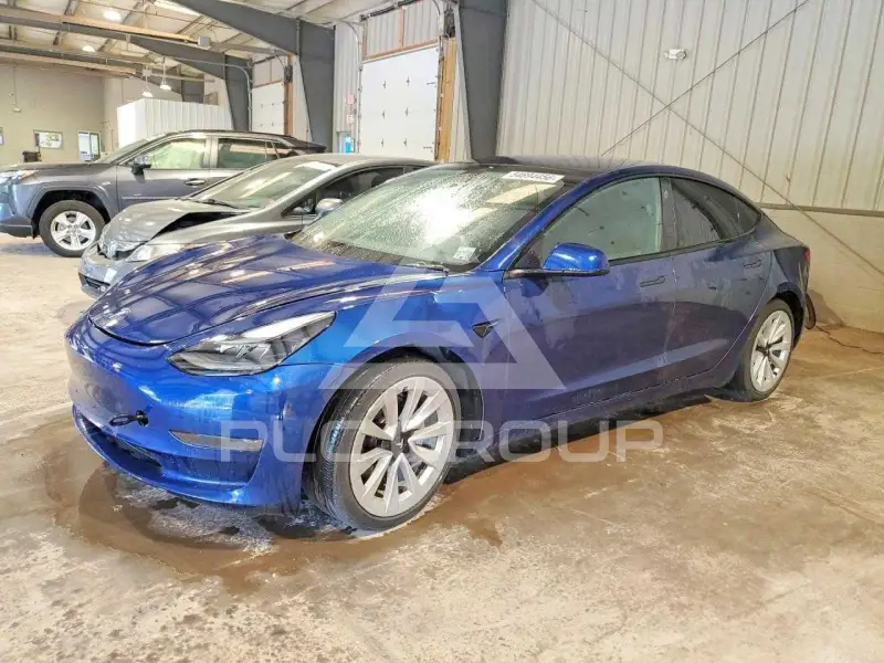 2022 Tesla Model 3 фото