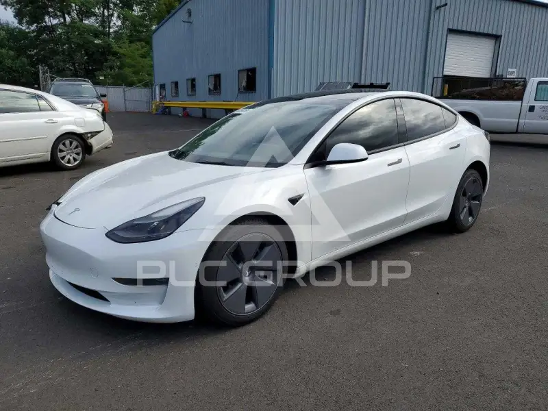 2022 Tesla Model 3 фото