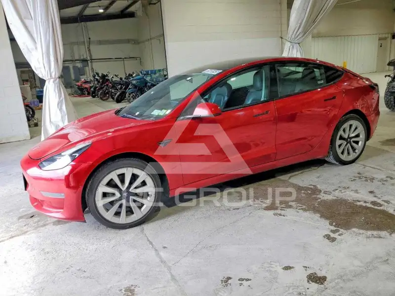 2022 Tesla Model 3 фото