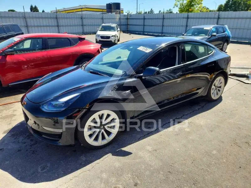 2022 Tesla Model 3 фото