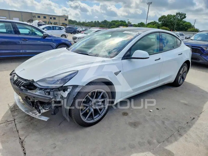 2022 Tesla Model 3 фото