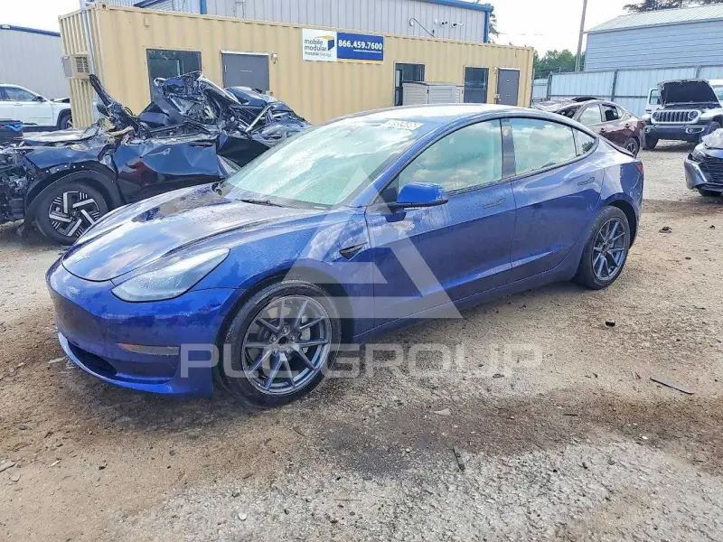2022 Tesla Model 3 фото