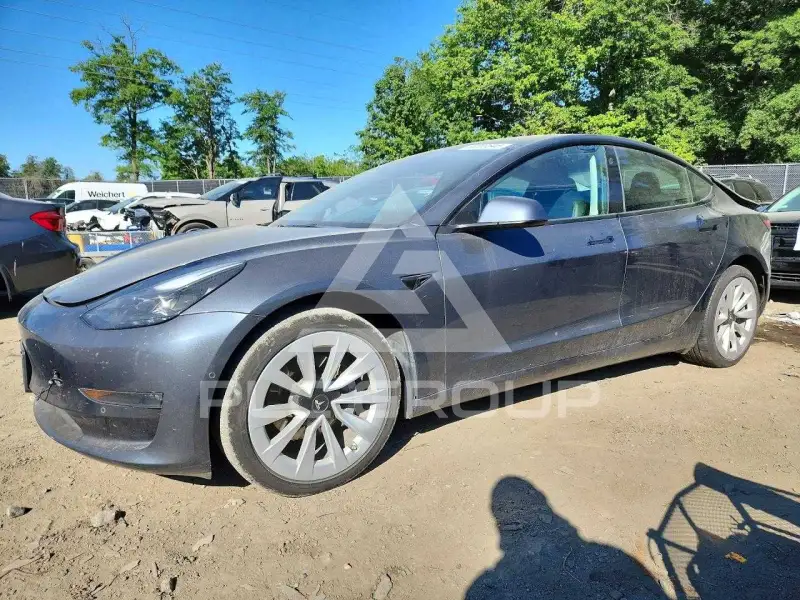 2022 Tesla Model 3 фото