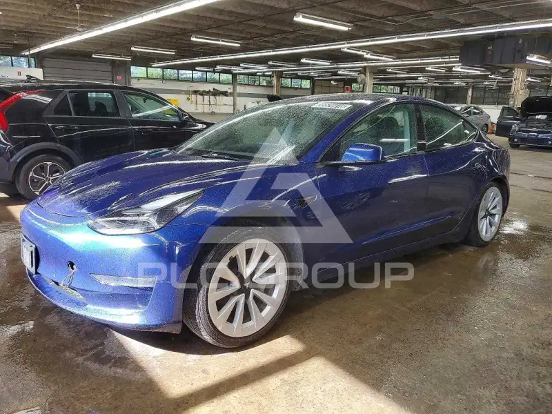 2022 Tesla Model 3 фото