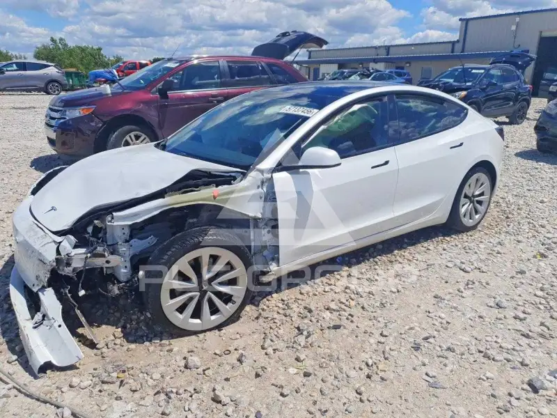 2022 Tesla Model 3 фото