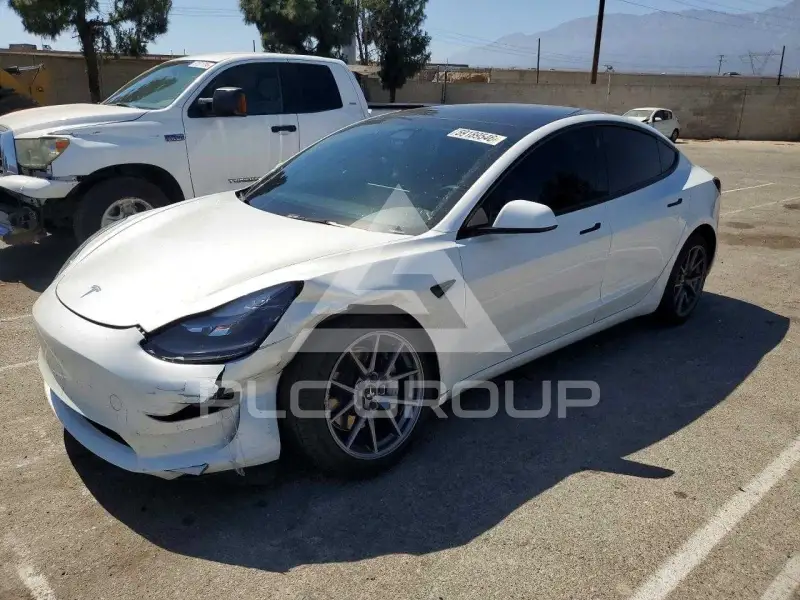 2022 Tesla Model 3 фото