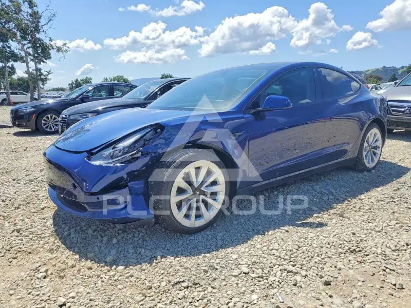 2022 Tesla Model 3 фото