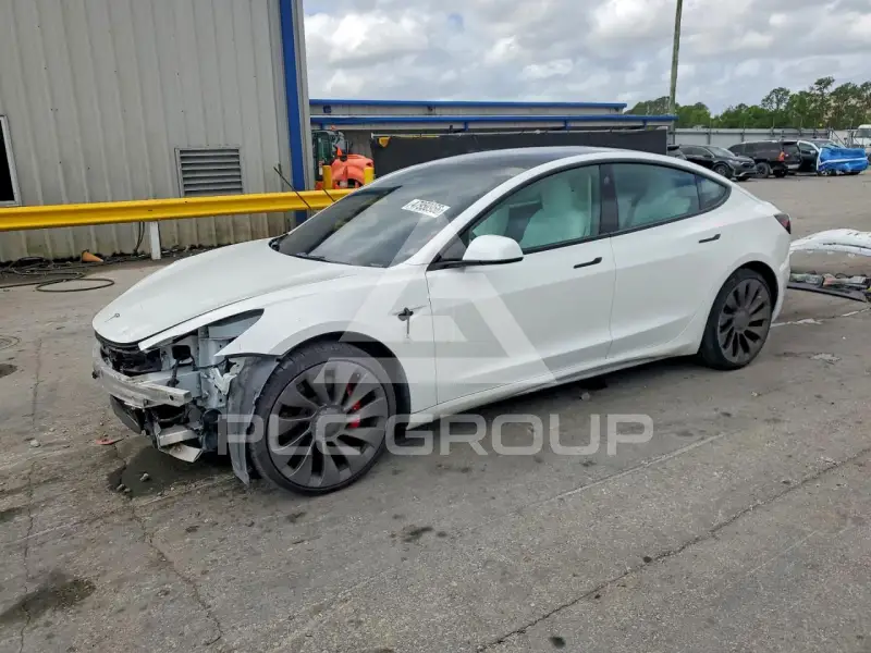 2022 Tesla Model 3 фото