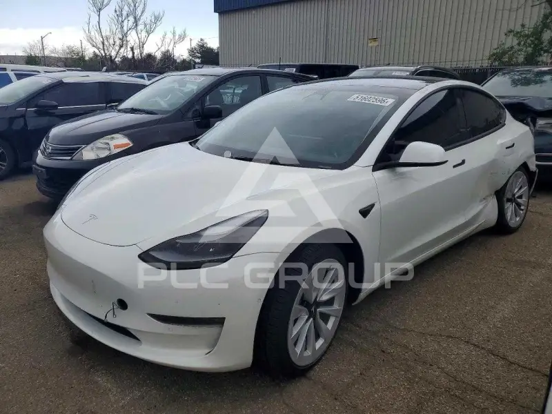 2022 Tesla Model 3 фото