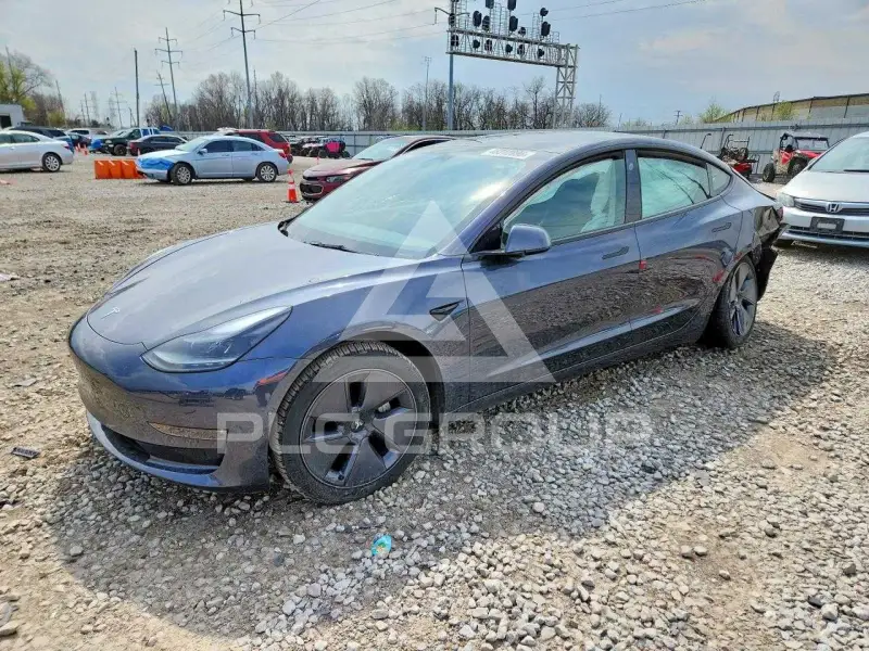 2022 Tesla Model 3 фото