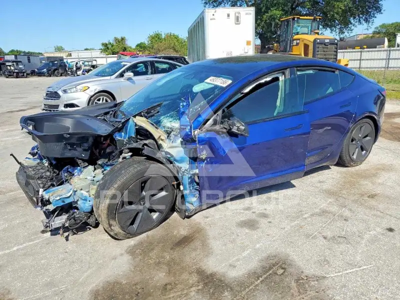 2022 Tesla Model 3 фото