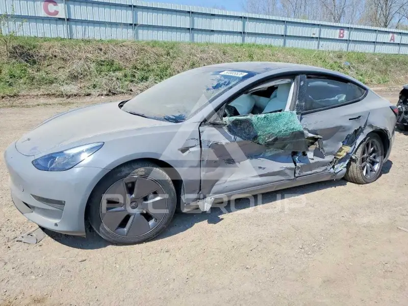 2022 Tesla Model 3 фото