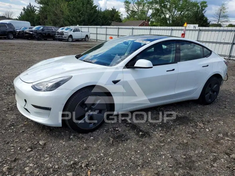 2022 Tesla Model 3 фото